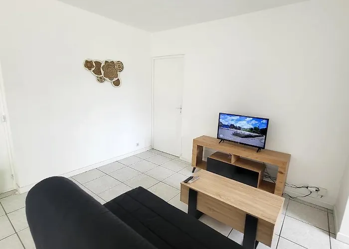 Apartamento Bel Avec Jardin De 30m2 , Climatise Avec Parking Et Arrivee Autonome Cabestany